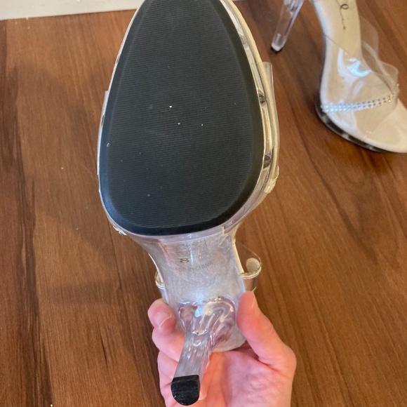 Clear Platform Heels with Rhinestone Straps & Ankle Buckle - 7.5 - Picture 4 of 8